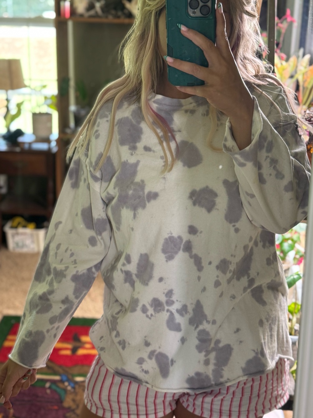 easel White & Lavender Tie-Dye Long Sleeve Sweatshirt - Picture 1 of 4